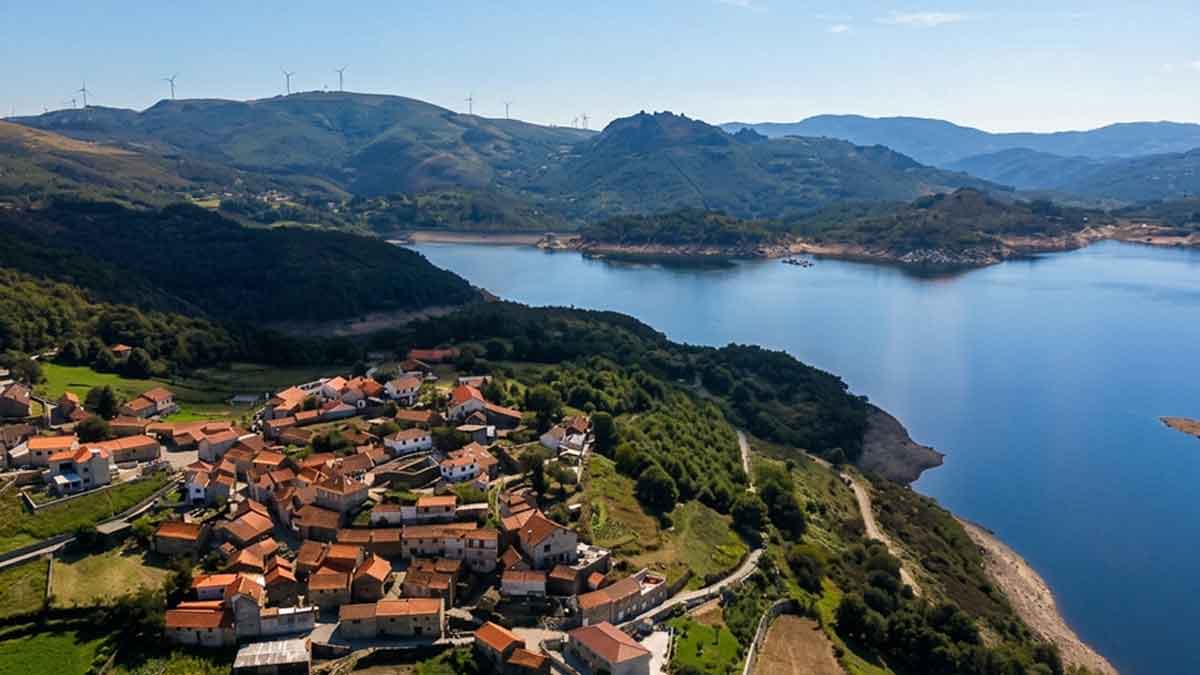 Outeiro em Montalegre: A Aldeia-Varanda Sobre o Gerês